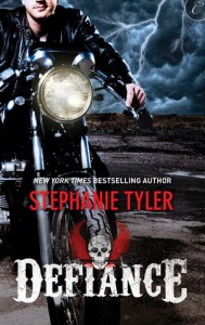 Guest Review: Defiance by Stephanie Tyler