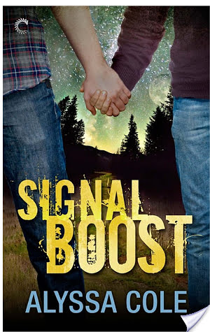 Guest Review: Signal Boost by Alyssa Cole