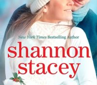 Guest Review: Her Holiday Man by Shannon Stacey
